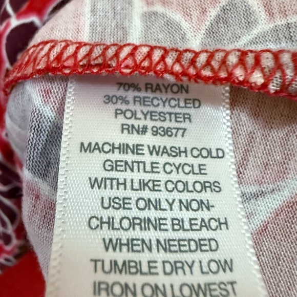 Liz Claiborne Red Floral Blouse - Picture 2 of 2